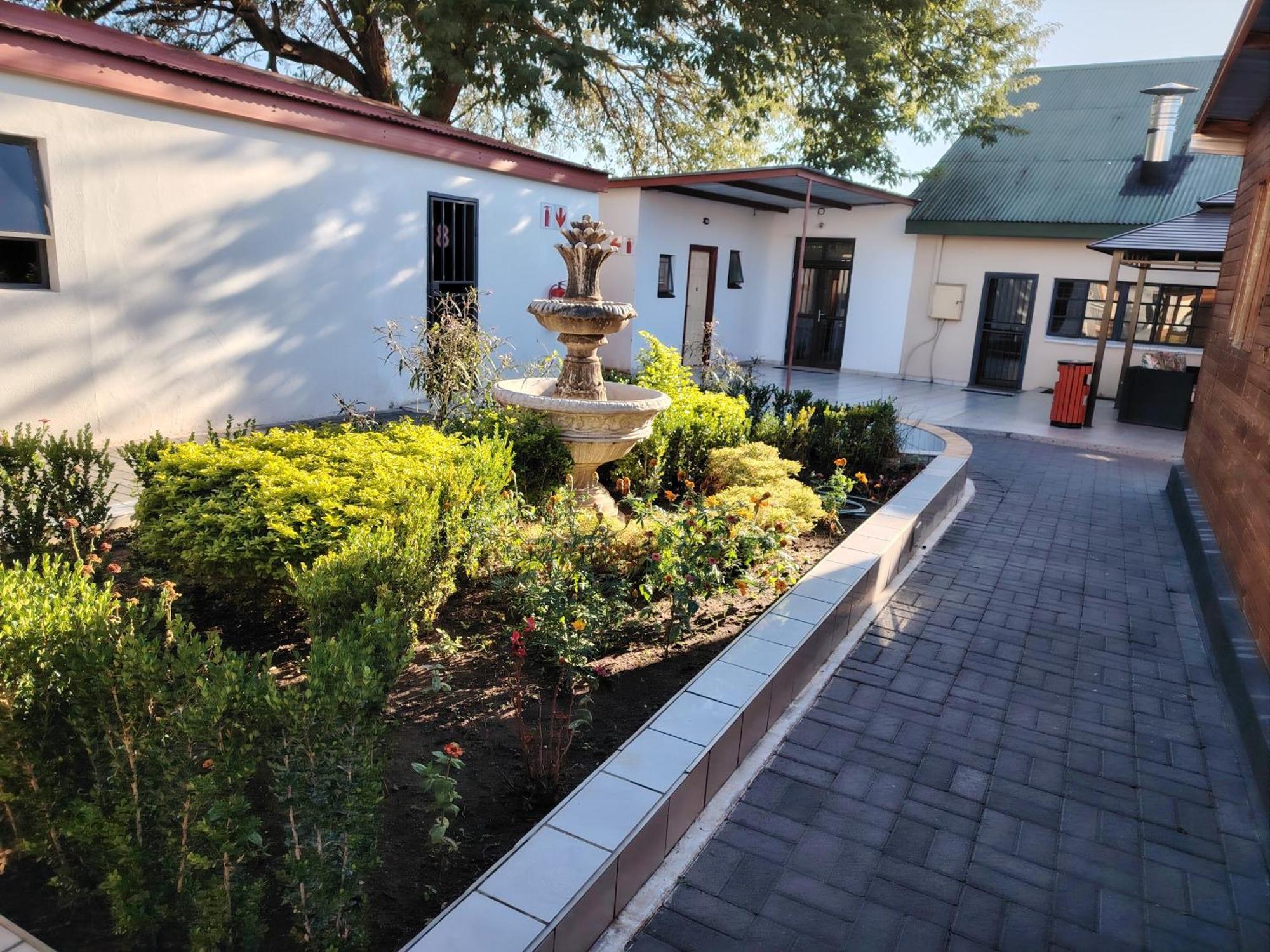 Lily Park Themepark Hotel Rustenburg Exterior photo